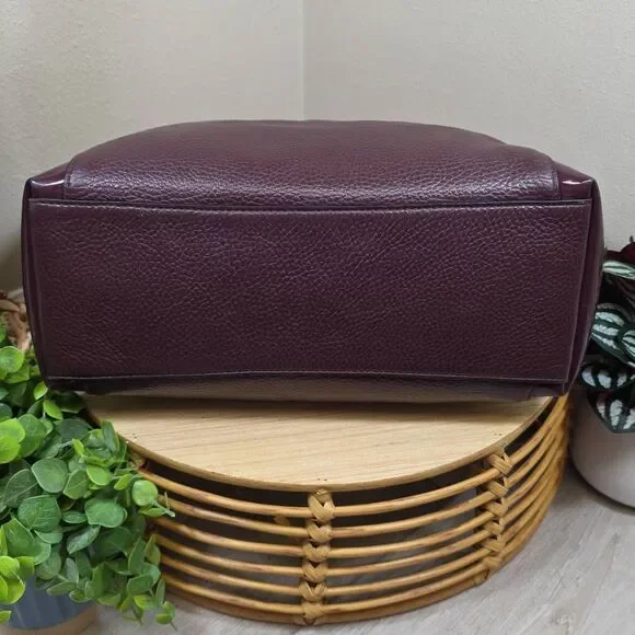 Coach Ava Chain Tote - Picture 9 of 15